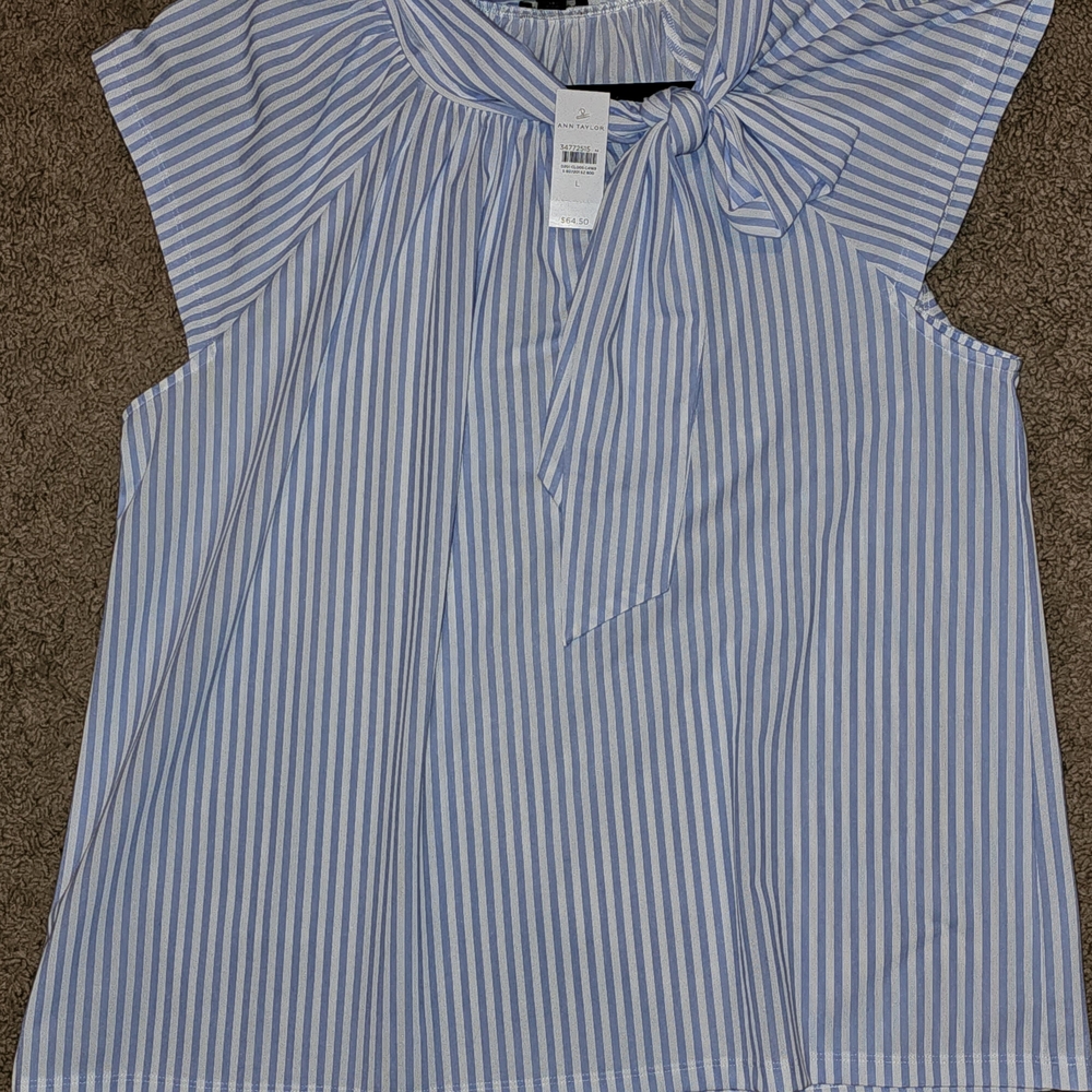 Ann Taylor Blue and White Tie Front Cap Sleeve Blouse